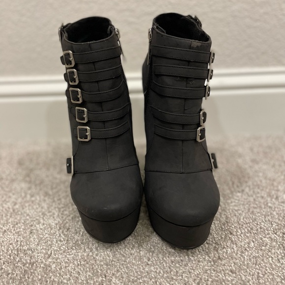 MICHAEL ANTONIO STUDIO BLACK TRIPLE WEDGE BOOTIES - Picture 2 of 7
